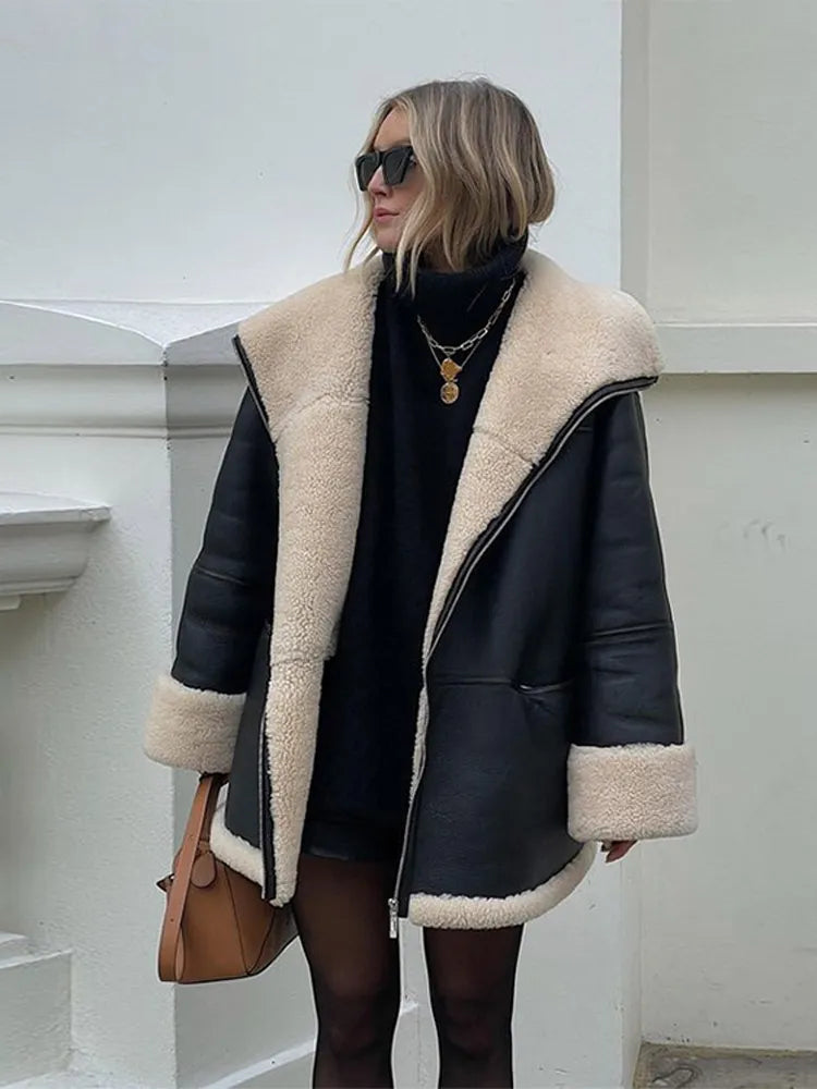 Oslo oversized black jacket with contrast fleece-look trim - Sela Look