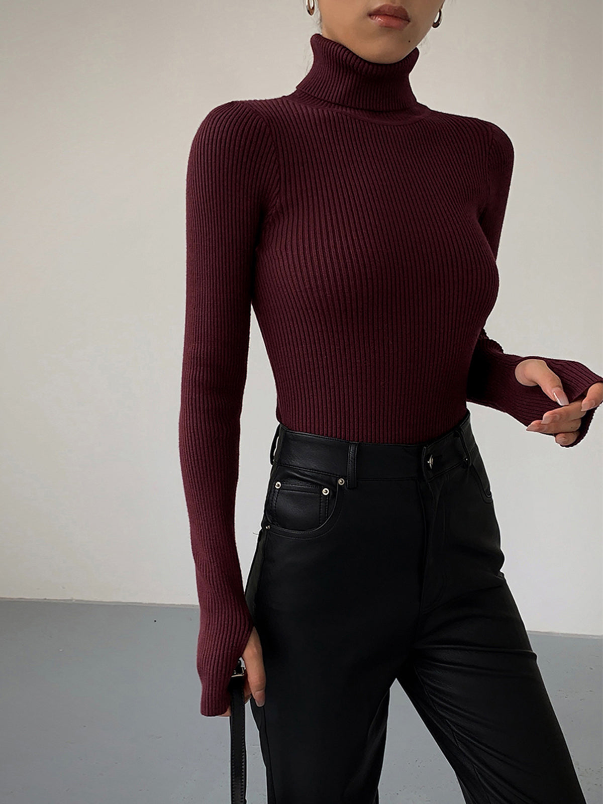 Elara - Ribbed Turtleneck Jumper - product view 4 - Sela Look