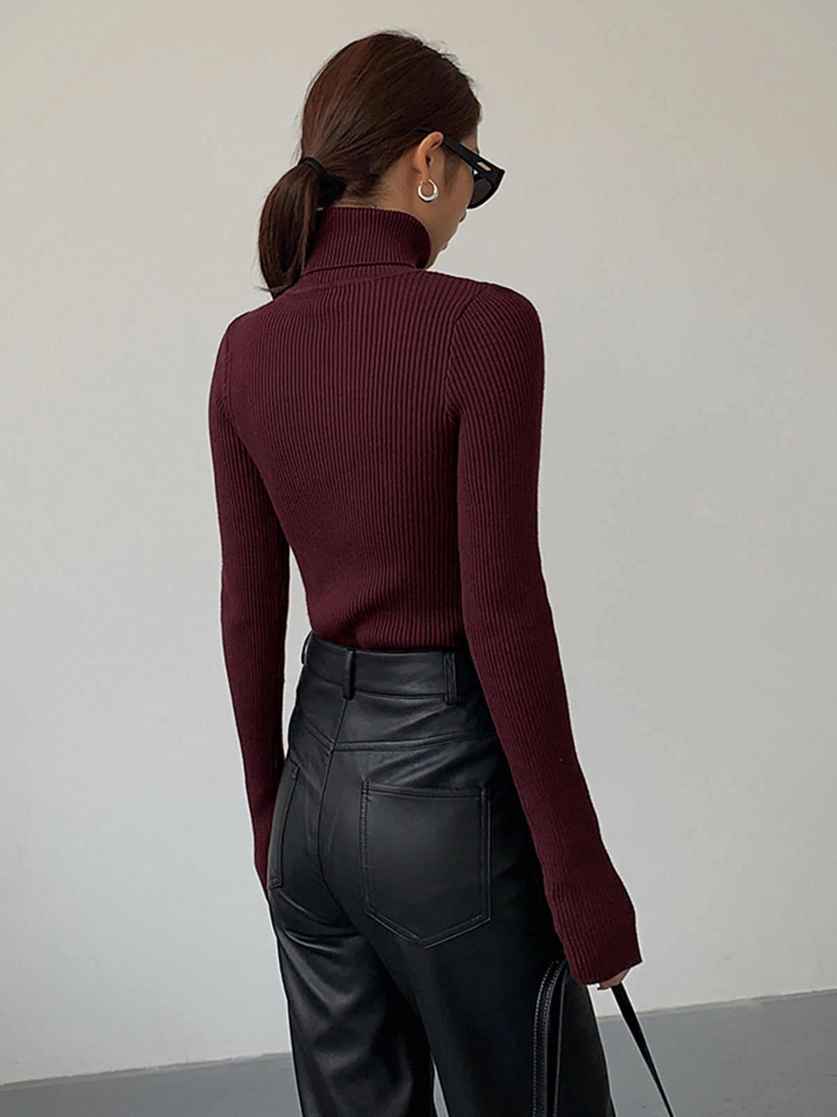 Elara - Ribbed Turtleneck Jumper - product view 5 - Sela Look