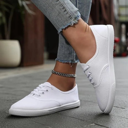 Women's Sneakers | Everyday Classic Luna — product view 2