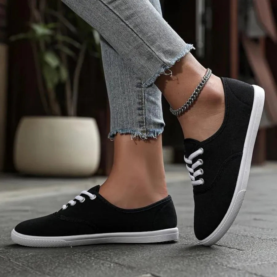 Women's Sneakers | Everyday Classic Luna — product view 4