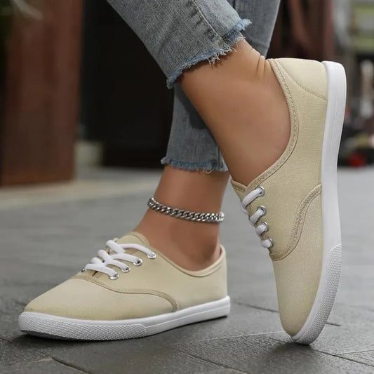 Women's Sneakers | Everyday Classic Luna — product view 1
