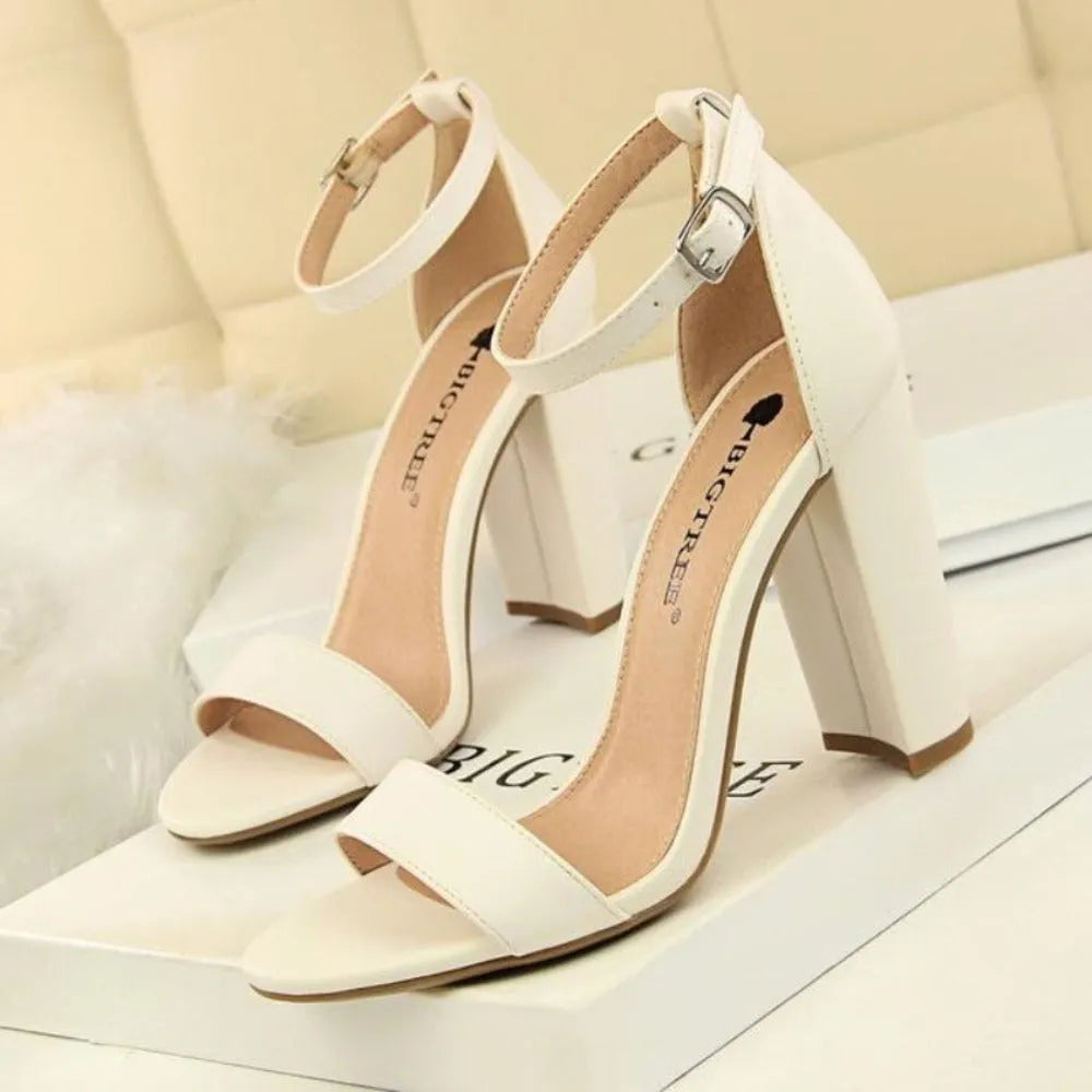 Block Heel | Women's Elegant Buckle Henry, product image 2